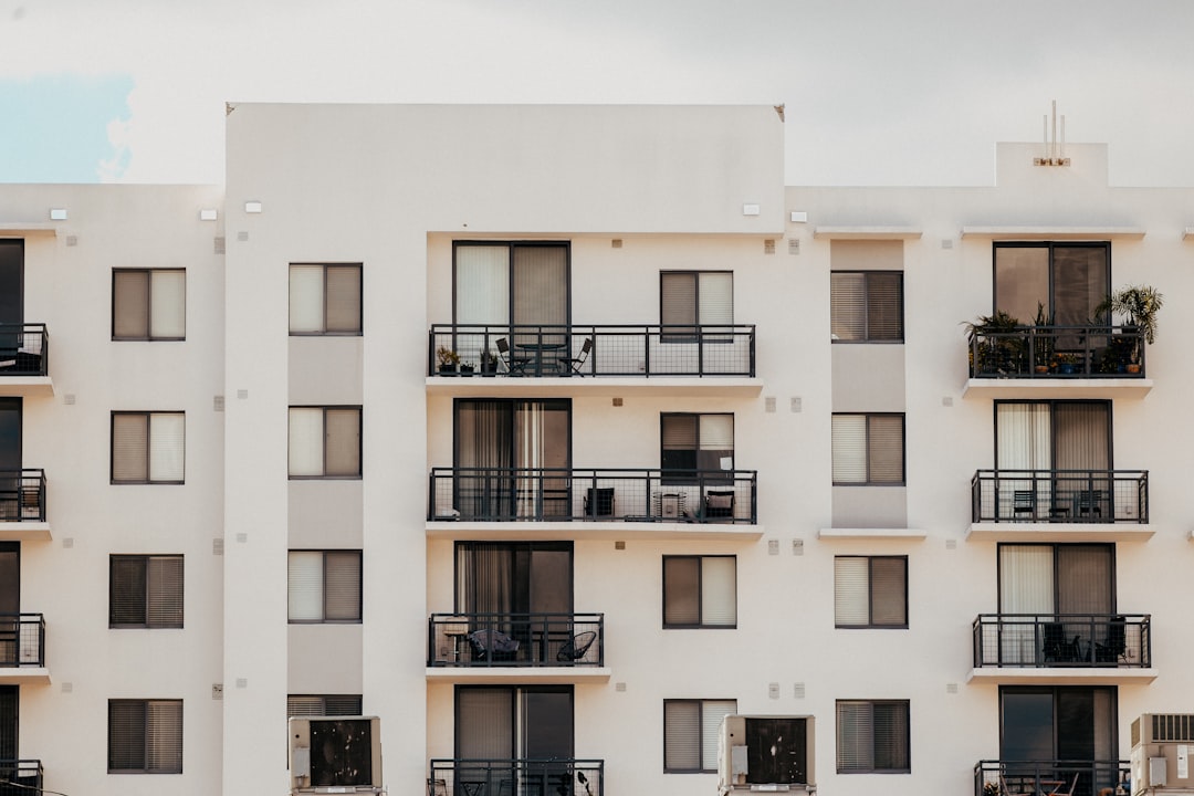 【判例解説】賃貸借の更新拒絶と正当事由｜借家権の対抗要件・立退料・明渡し請求【宅建・賃管2026】