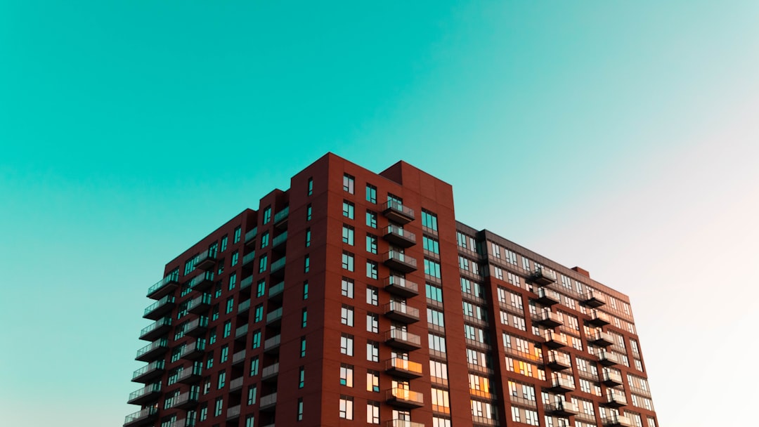 【判例解説】共有不動産の重要判例｜持分・変更行為・管理行為・分割請求【宅建・マン管2026】