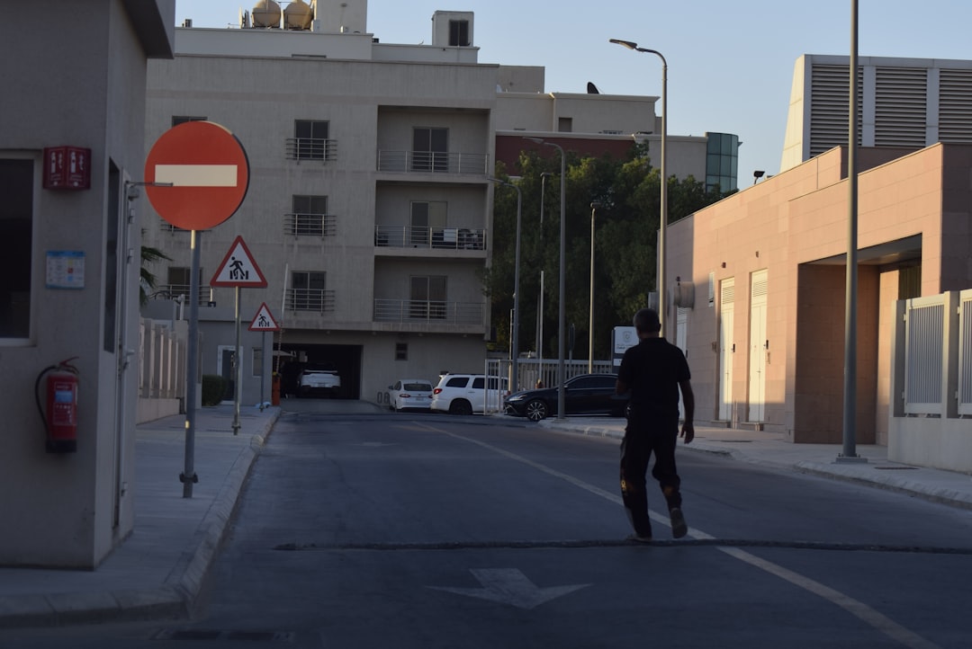 【判例解説】区分所有者と暴力団排除規約｜最高裁が示した競売請求の要件