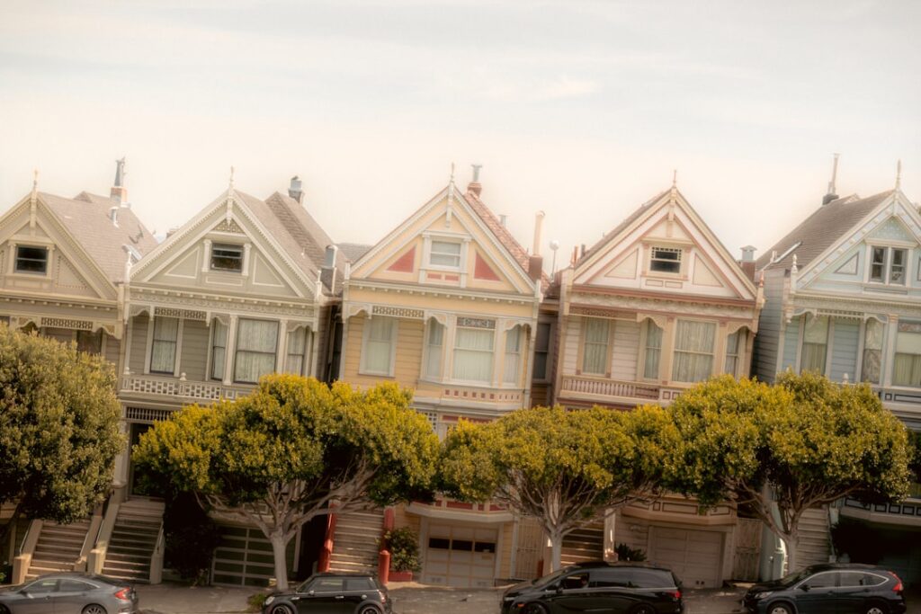 不動産投資とインフレの関係｜物価上昇局面での不動産の強みとリスク管理