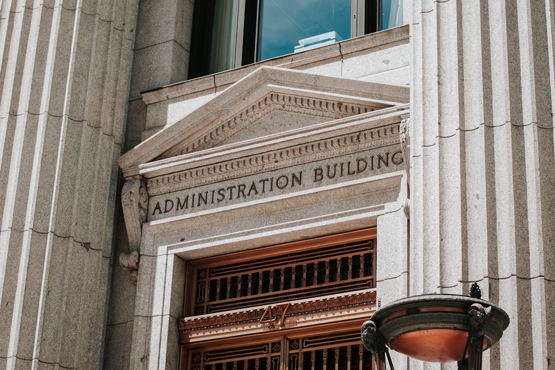 管理業務主任者試験の難易度・合格率・マンション管理士との違い