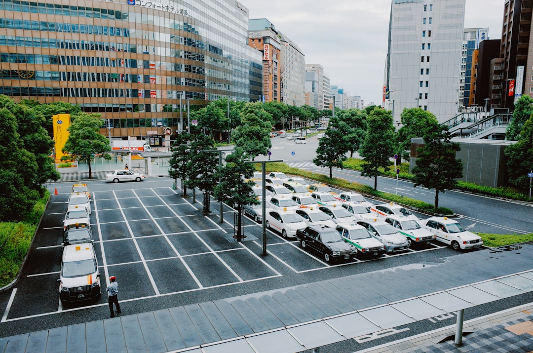 駐車場経営の始め方完全ガイド｜費用・収益・初心者が失敗しないコツ【2026年版】