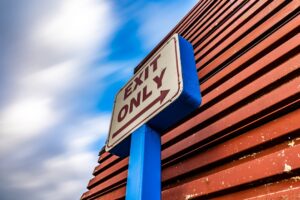 相続した不動産の売却期限と3年特例｜相続後いつまでに売るべきか