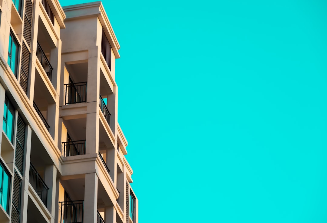 不動産売却で損しないための交渉術｜値引き要求への対応・複数オファーの活用法