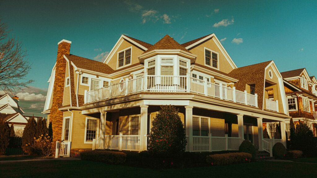 不動産の買取査定と仲介査定の違い｜即日現金化のメリットと査定価格の差