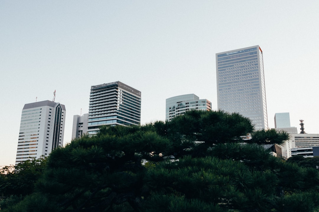 サブリース契約の落とし穴と注意点｜家賃保証の仕組み・解除・トラブル対処法【大家の実務2026】