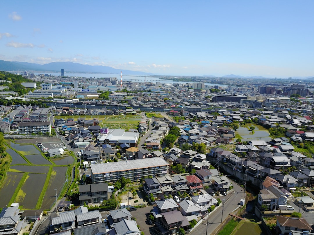 賃貸物件の火災保険・地震保険の基礎知識｜大家が加入すべき保険と借主負担の分け方【2026年版】