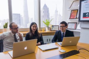 賃貸管理の委託と自主管理の損益分岐点｜管理費5〜10%を払う価値はあるか