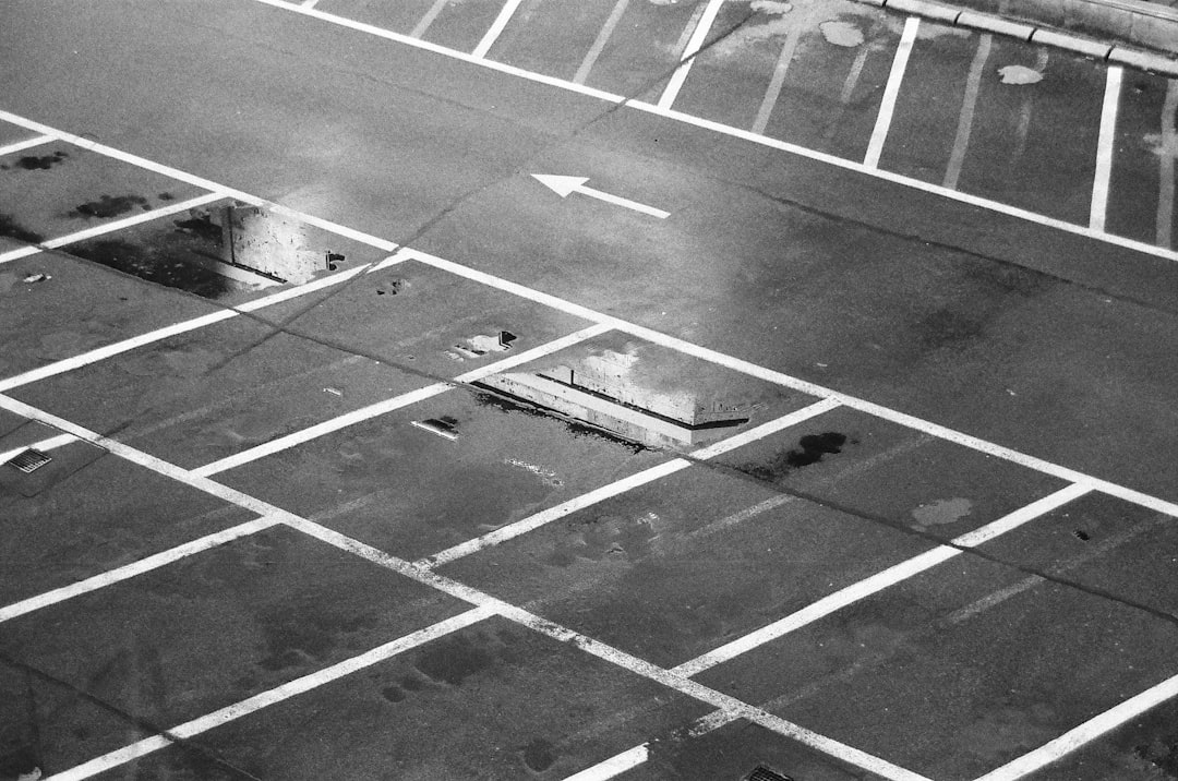 空き駐車場を副収入に変える方法【特Pの仕組みと月収シミュレーション2026年版】