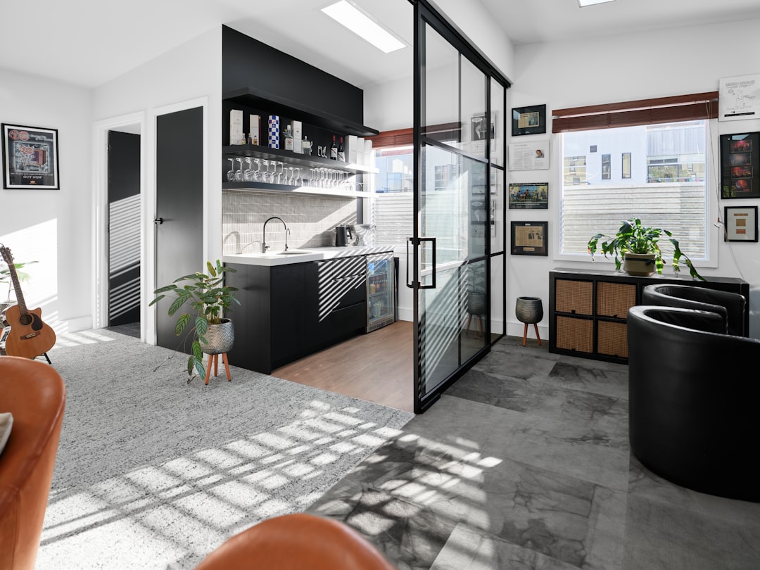 リノベーション済みマンション vs 自分でリノベ、どちらが得か【費用・メリット比較2026】