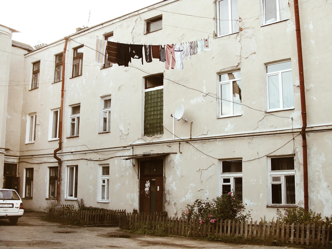 築古マンションをリノベーションして価値を高める方法【未改装物件の選び方2026】