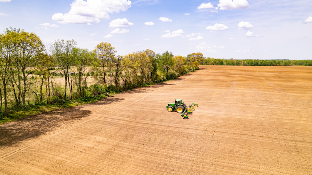 宅建「農地法」の規制と許可の種類を徹底解説【3条・4条・5条の違い2026年版】