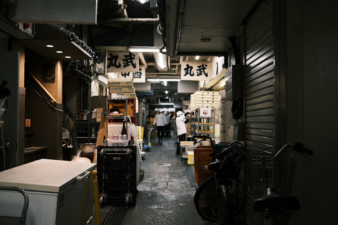 トランクルーム・貸倉庫経営の始め方【初期費用・収益と注意点2026年版】