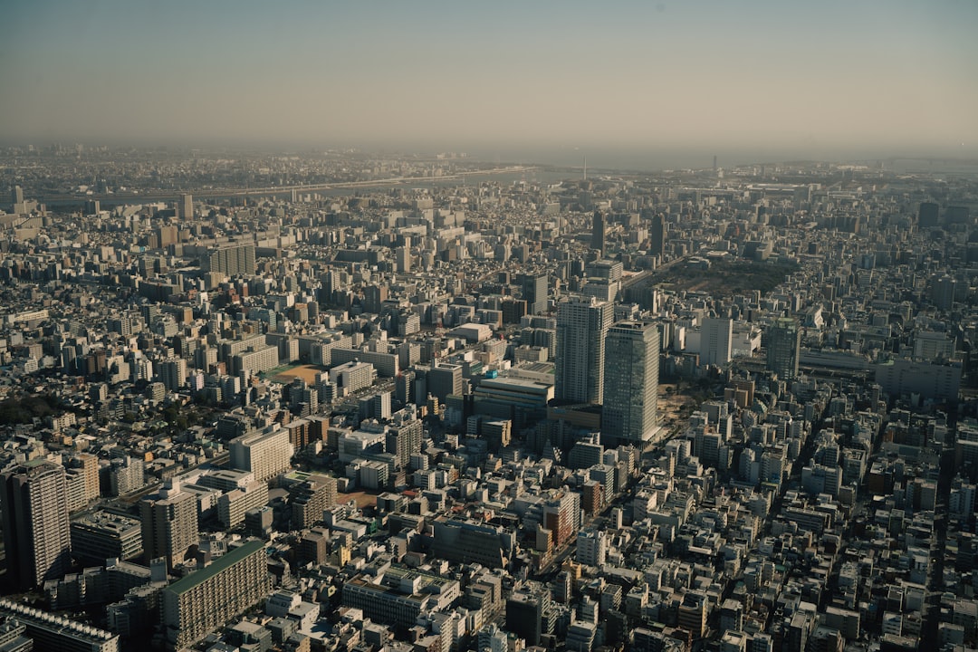 東京23区の地価ランキング2026年【エリア別上昇率と投資判断基準】