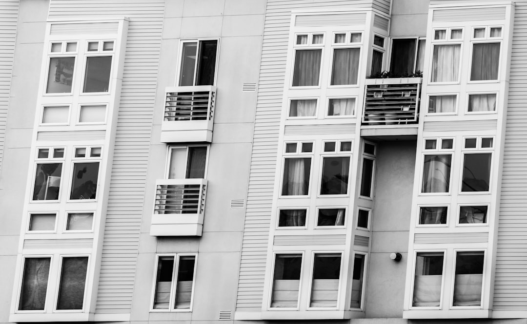 借地権・土地賃貸借のイメージ（住宅と土地）