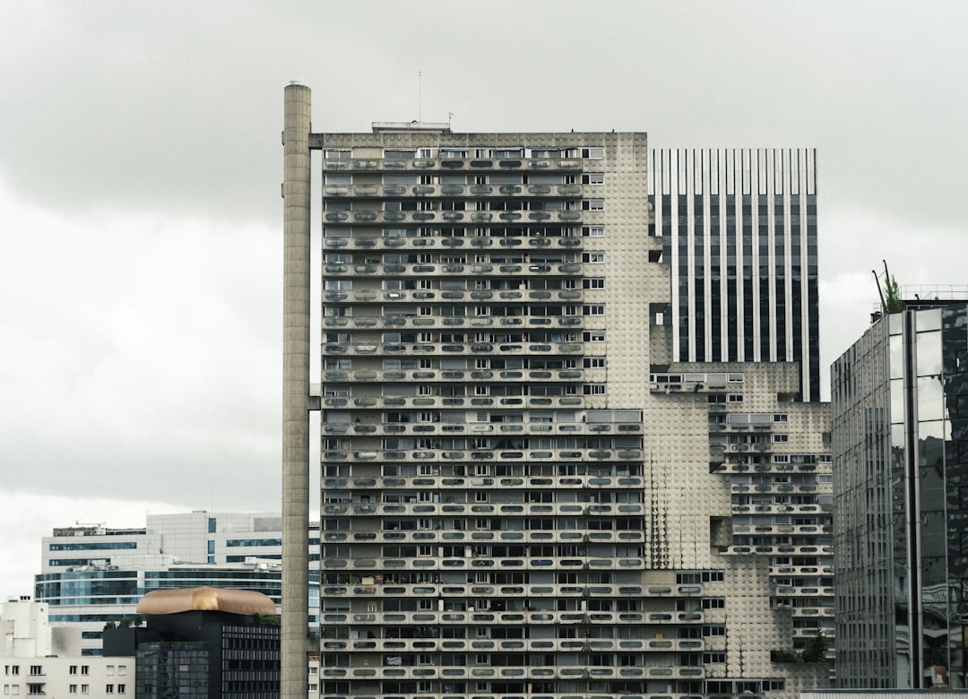 マンション管理・会議のイメージ 800×450px