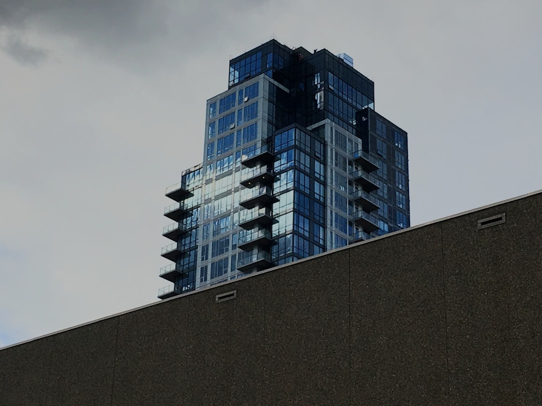 マンション会議・書類のイメージ 800×450px