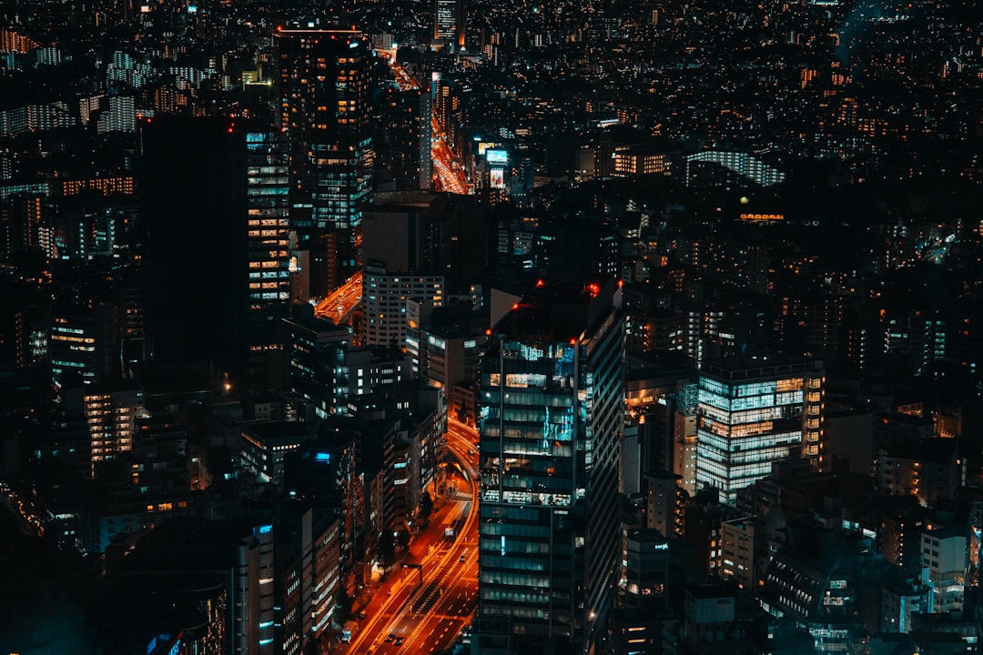 不動産の譲渡所得税 完全解説【2026年版】3000万円特別控除・長期保有軽減税率を宅建士が解説
