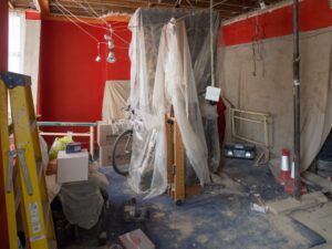 マンション外壁・屋根の劣化サインと修繕時期：管理業務主任者が知る点検のポイント