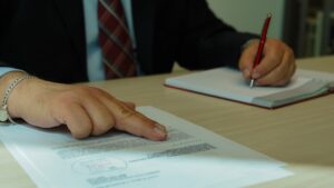 仲介手数料は交渉できる？値引きの方法と断られた時の対策【宅建士が解説】